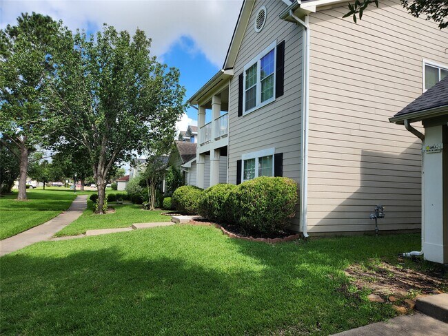 Building Photo - 20911 Walder Ct