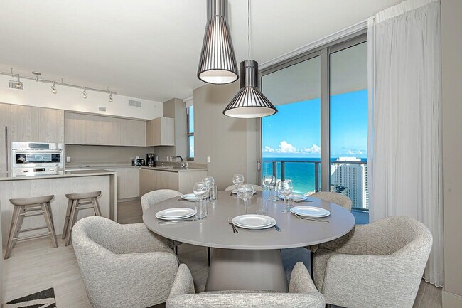 Foto del edificio - 4010 S Ocean Dr