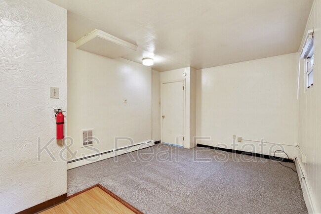 Foto del edificio - 441-443-445 Library St