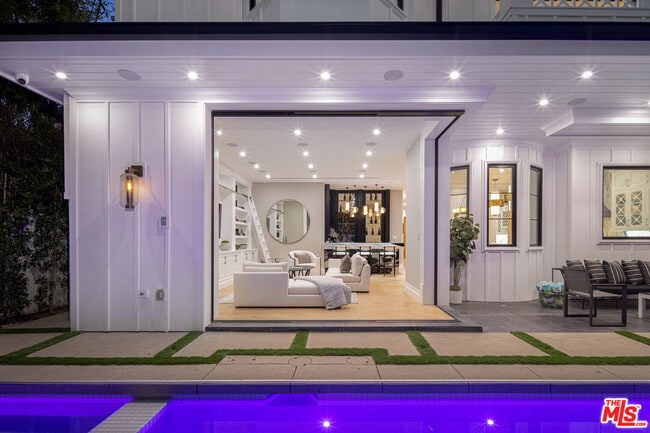 Foto del edificio - 806 N Gardner St