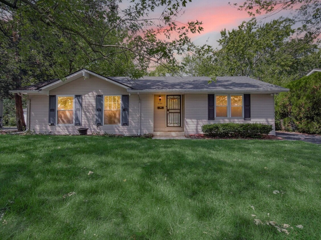 Foto principal - 946 Harvard Ln