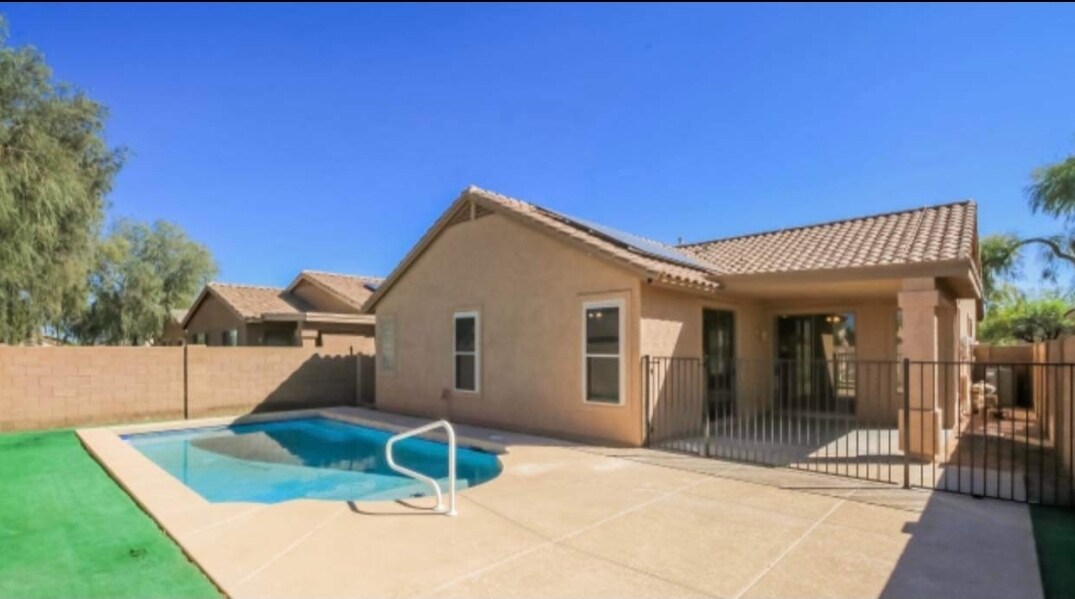 Building Photo - 254 E Canary Ct