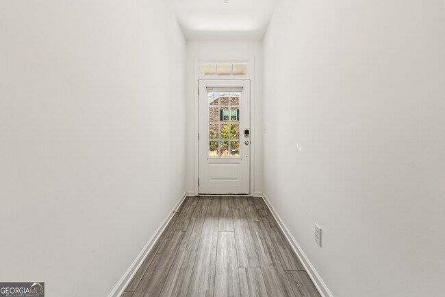 Foto del edificio - 892 Edwin Ln