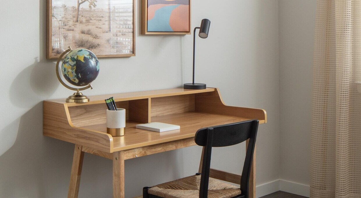 Primary Photo - 12111 S Main St