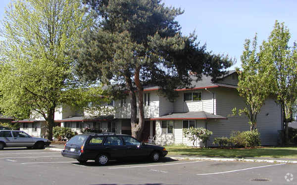 Building Photo - Landover Townhomes