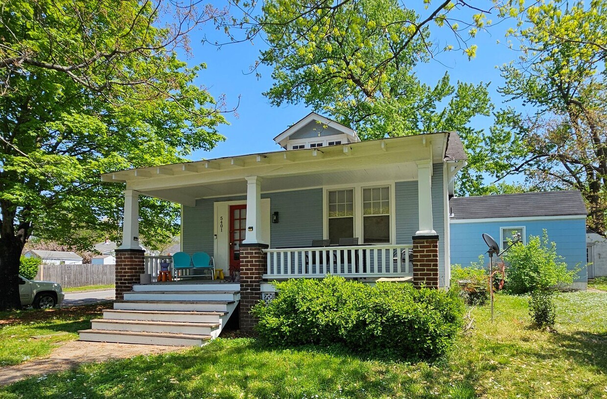 Foto principal - 3BR/1.5 BA Single-Story Home - Large Yard ...