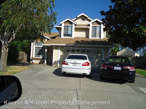 Foto principal - 2425 Royal Ct