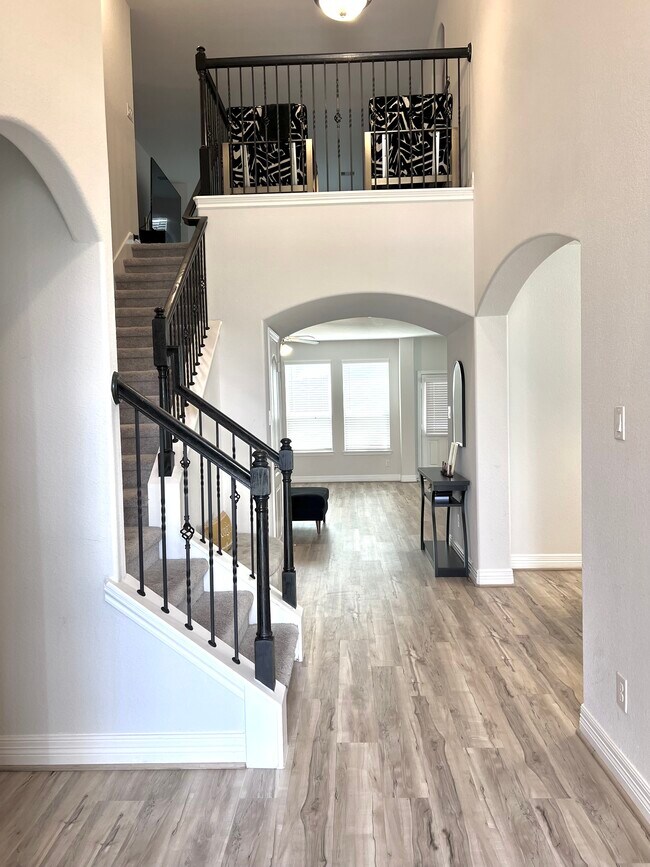 Building Photo - 15419 Bell's Vireo Ct