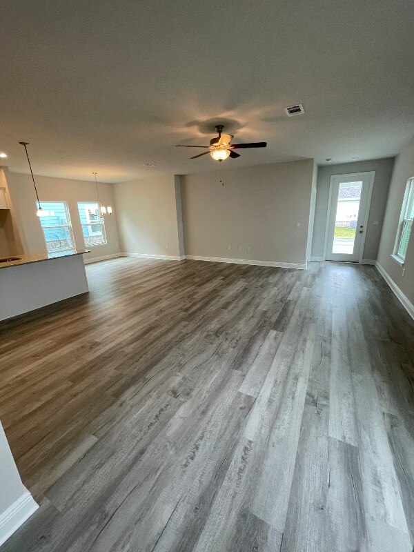 Foto del edificio - 807 Riverwalk Cir