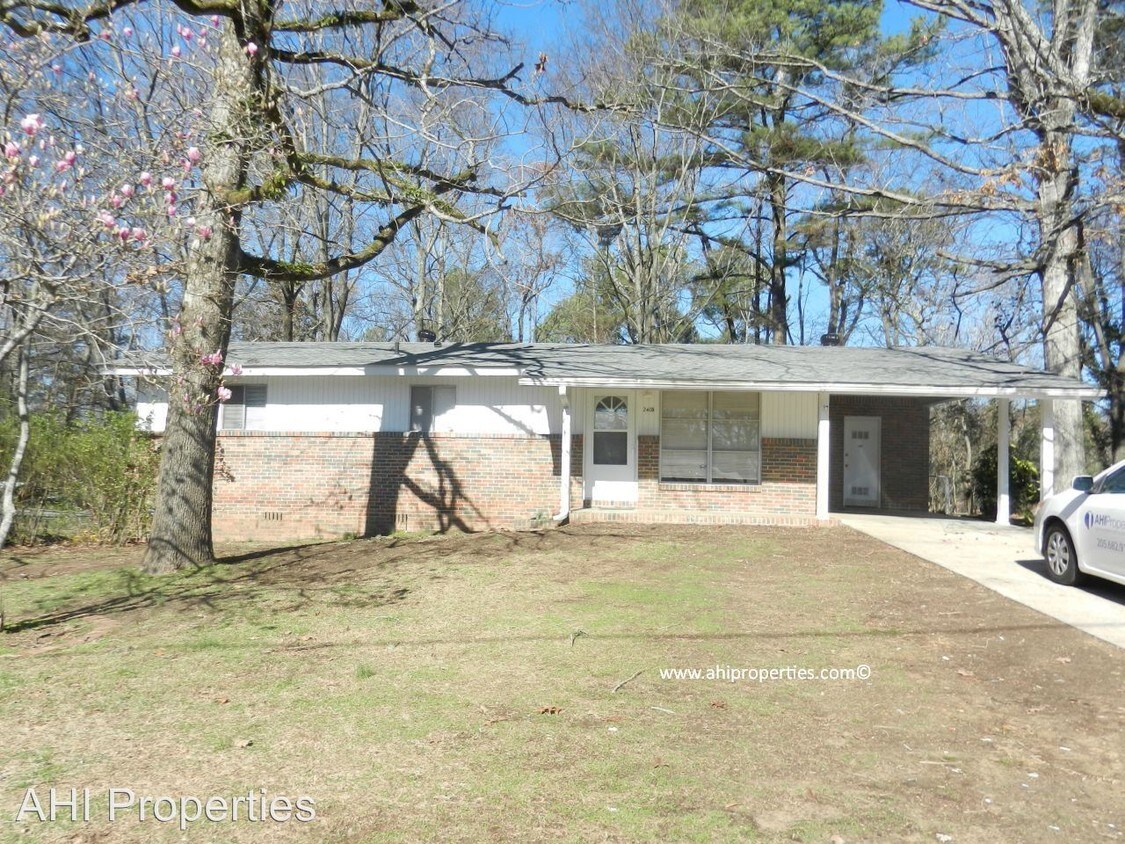 3 br, 1 bath House 2405 Walker Chapel Road House Rental in
