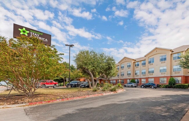 Building Photo - Furnished Studio-Austin - Northwest - Research Park