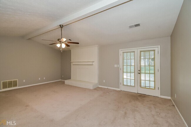 Building Photo - 7065 Rivertown Rd