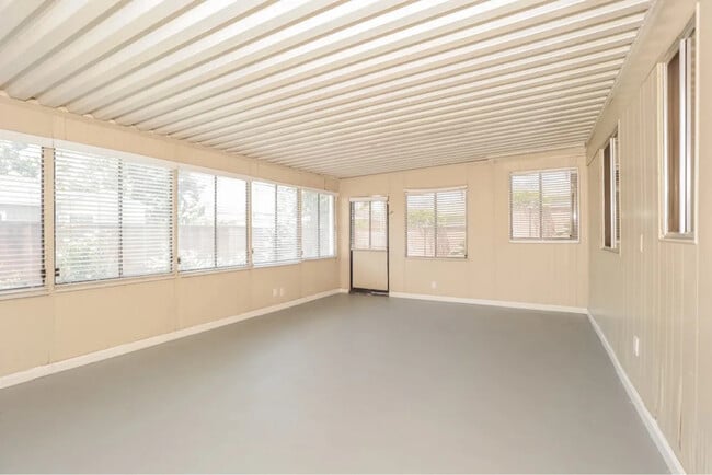 Foto del edificio - 12708 Newmire Ave