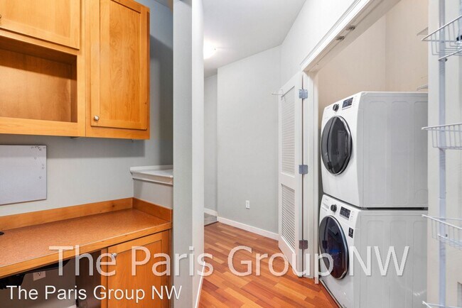 Building Photo - 2 br, 2 bath House - 4321 Issaquah Pine La...