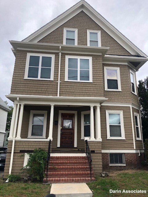 Foto del edificio - 130 College Ave