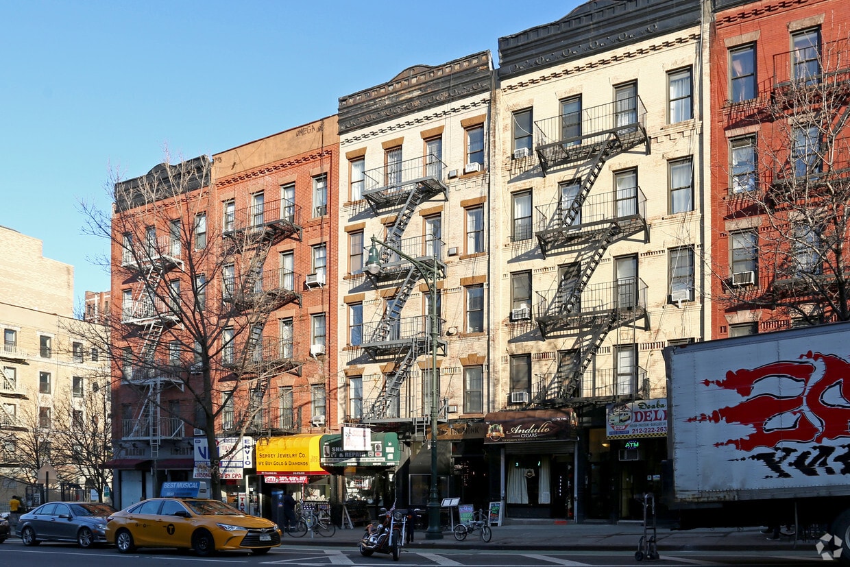 Primary Photo - 949 Columbus Ave