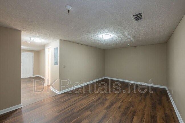 Foto del edificio - 330 Herndon Way