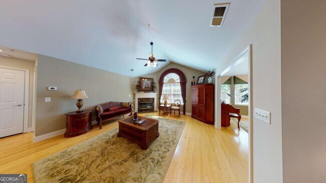 Building Photo - 100 Highlands Ridge Pl SE