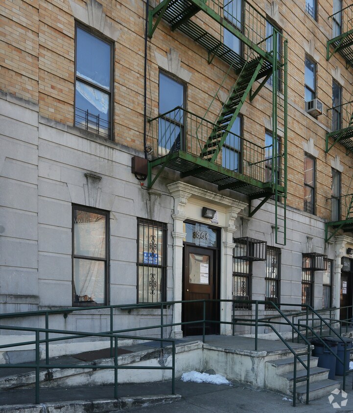 Building Photo - 864 Macon St
