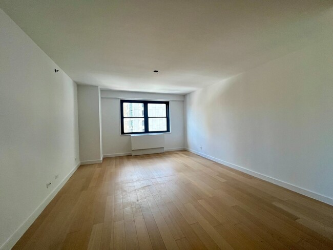 Foto del edificio - 222 E 39th St