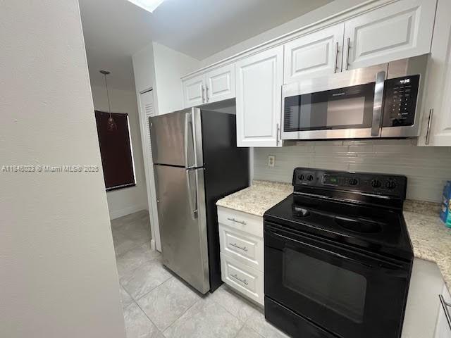 Building Photo - 9137 SW 138th Pl