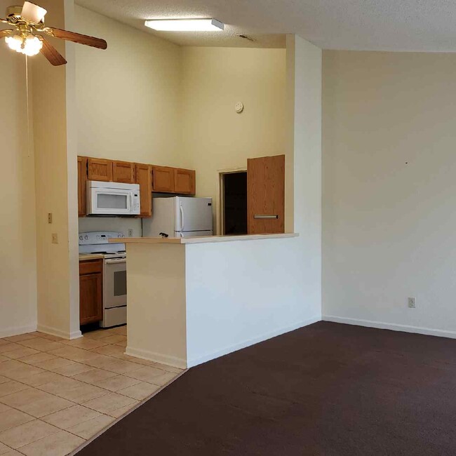 Building Photo - 122 SE 1161