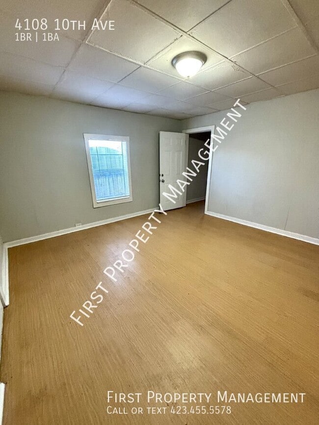 Building Photo - 4108 10th Ave