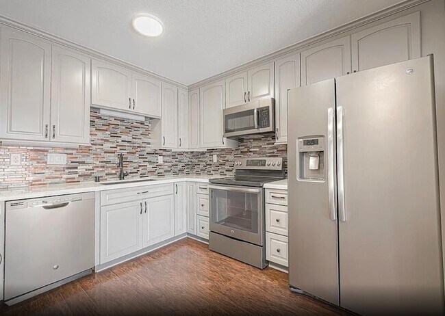 Building Photo - 9108 Kempwood Dr