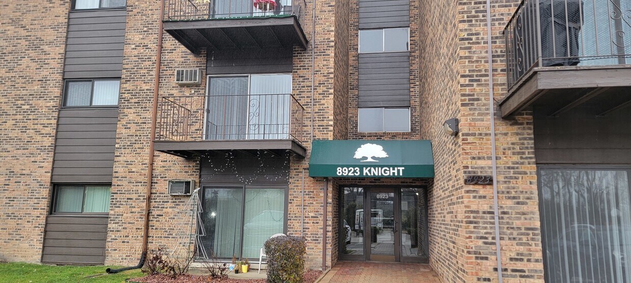 Primary Photo - 8923 Knight Ave