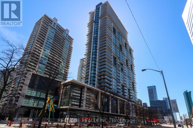 Building Photo - 4955 Yonge St