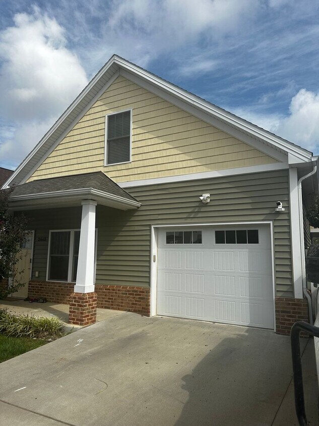 Building Photo - Single Family Home for Rent