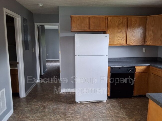 Building Photo - 110-D Hurstfield Dr