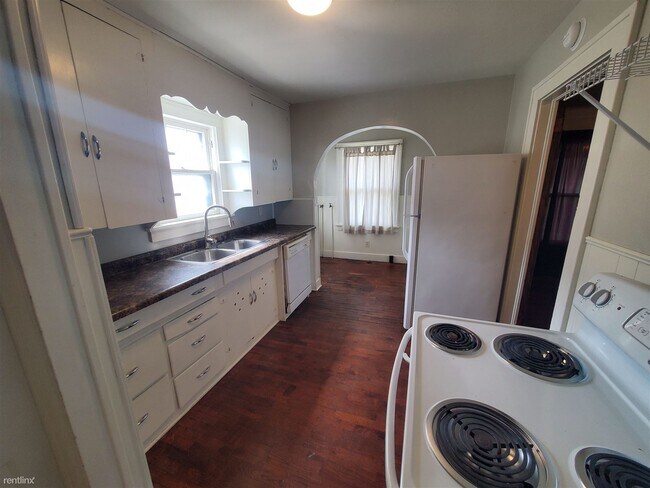 Building Photo - 2 br, 1 bath House - 120 S Meridian Ave