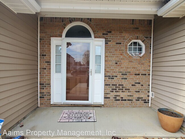 Foto del edificio - 3 br, 3 bath House - 1047 Fairfield Circle