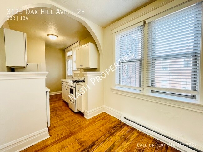 Building Photo - 3125 Oak Hill Ave