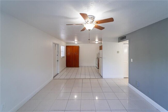 Foto del edificio - 3801 SW 60th Ter