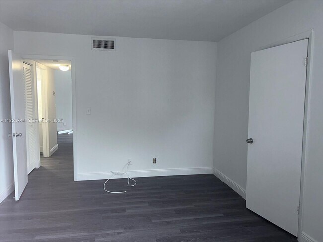 Foto del edificio - 213 Lake Pointe Dr