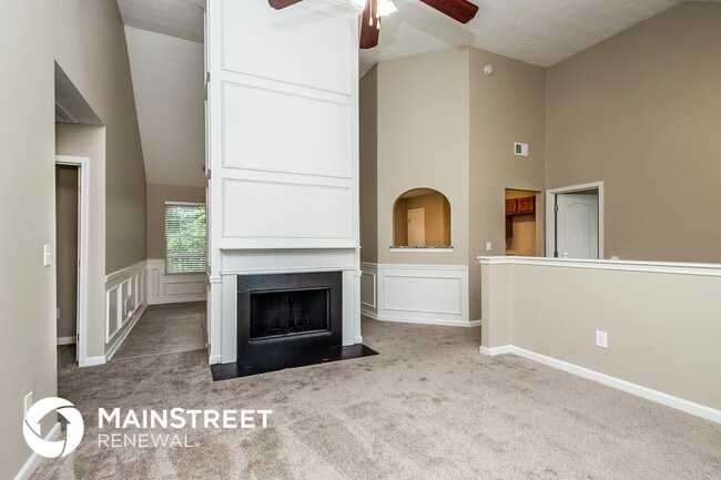 Building Photo - 6415 E Meyer Dr