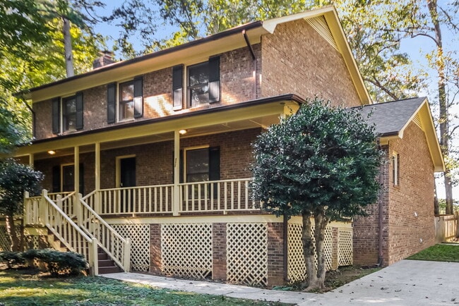 Building Photo - 524 Robin Dr