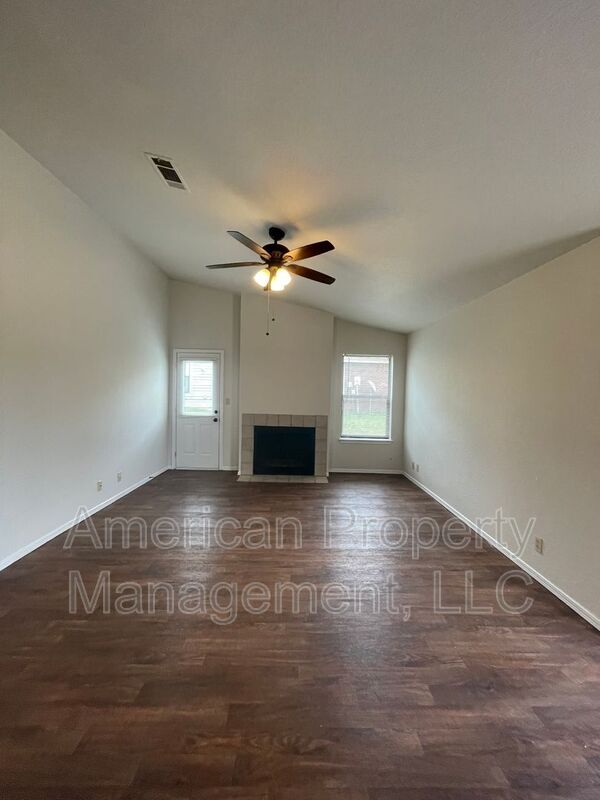Foto del edificio - 13143 E 44th St