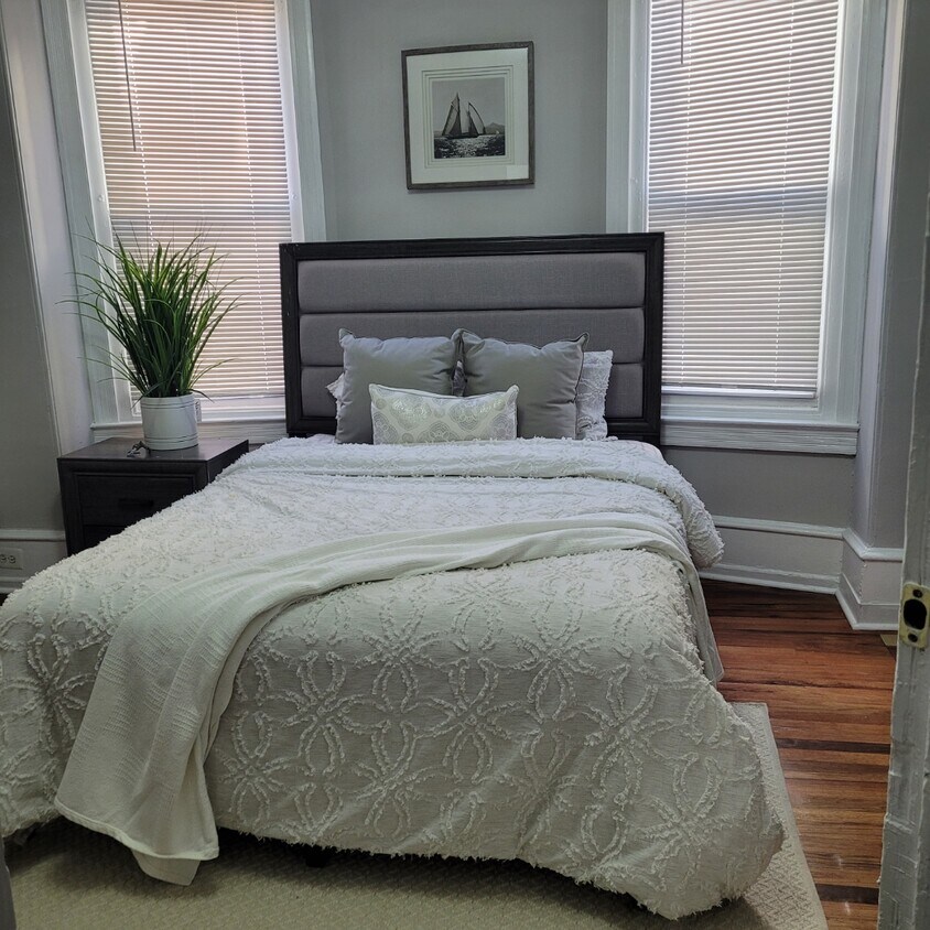 Foto principal - 721 N 49th St