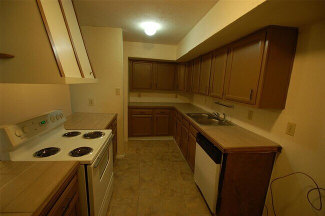 Foto del edificio - 7508 Parkwood Ln
