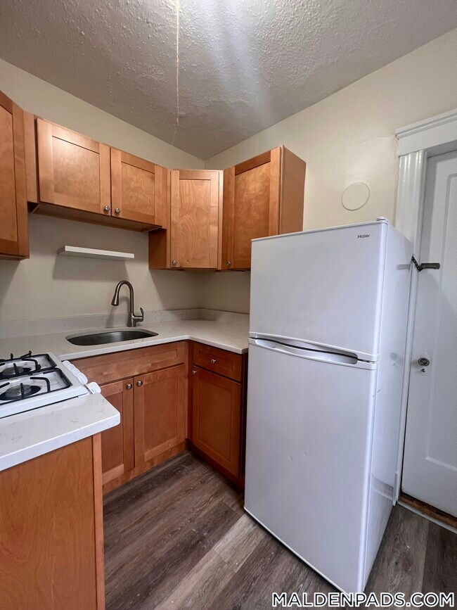 Foto del edificio - 349 Pleasant St