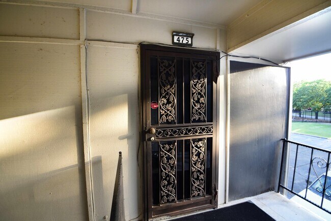 Foto del edificio - 4412 W 68th St S
