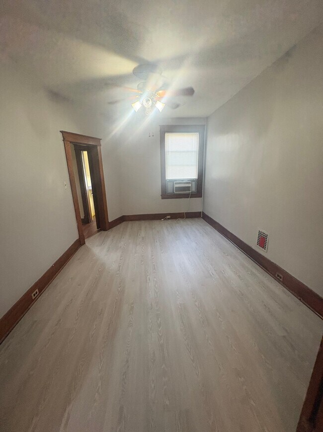 Foto del edificio - 2906 Presbury St