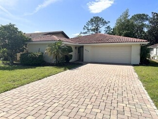 Building Photo - 677 Augusta Rd