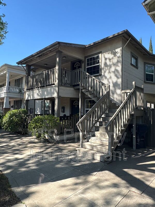 Building Photo - 1233 V St