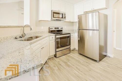 Building Photo - 5170 Towne Park Dr