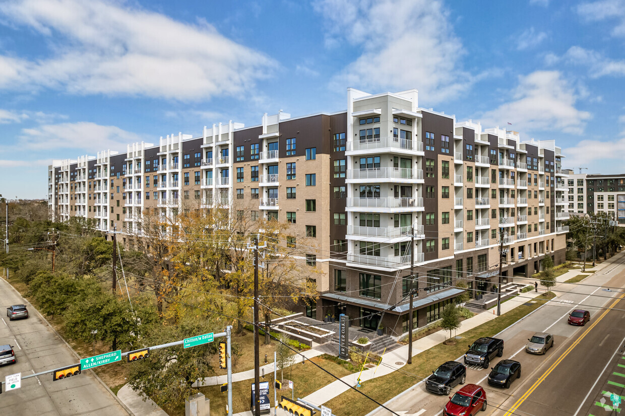 Alta River Oaks - Apartments in Houston, TX | Apartments.com