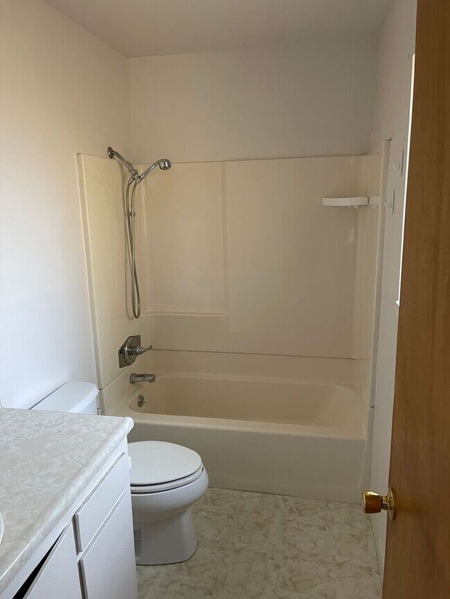 Foto del edificio - Great 3 bedroom 2 bath home in Fremont